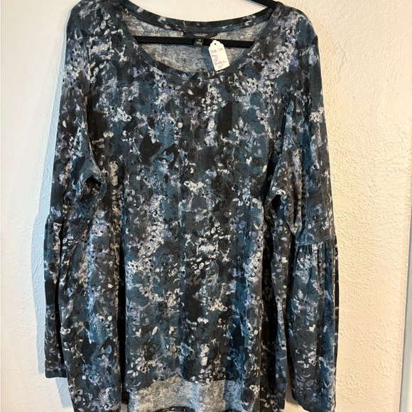 Simply Vera Vera Wang Tops - Simply Vera Vera Wang Blue and Gray Patterned Long Sleeve Top. #1